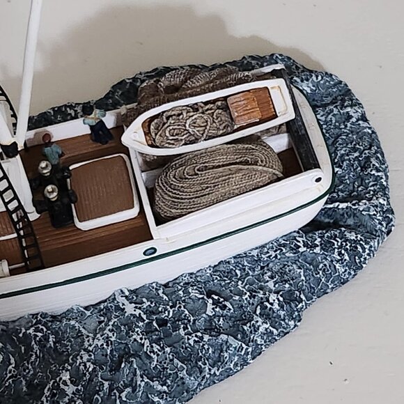 SALE:  Harbor Lights Anchor Bay Collection 1998 Purser Seiner "Tori Dawn" - Picture 7 of 9